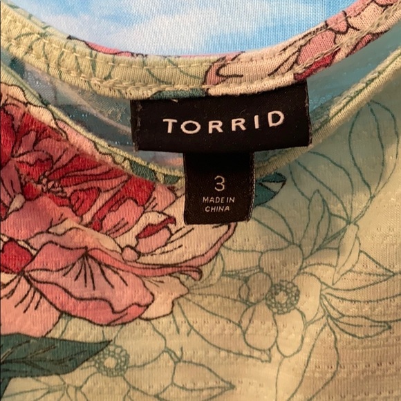 Torrid tank top - Picture 2 of 2